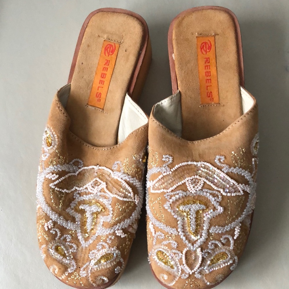NWT Vintage Rebels Beaded Suede Mules size 8